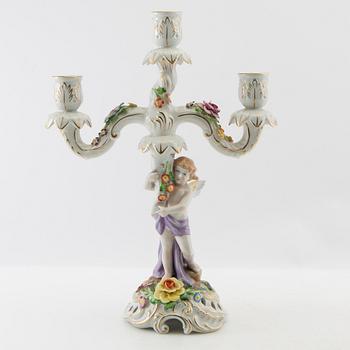Kandelabrar 2 st Louis XV-stil Schierholz Tyskland 1900-talet mitt porslin.