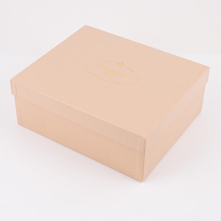 Prada, sandaletter, storlek 36 1/2.