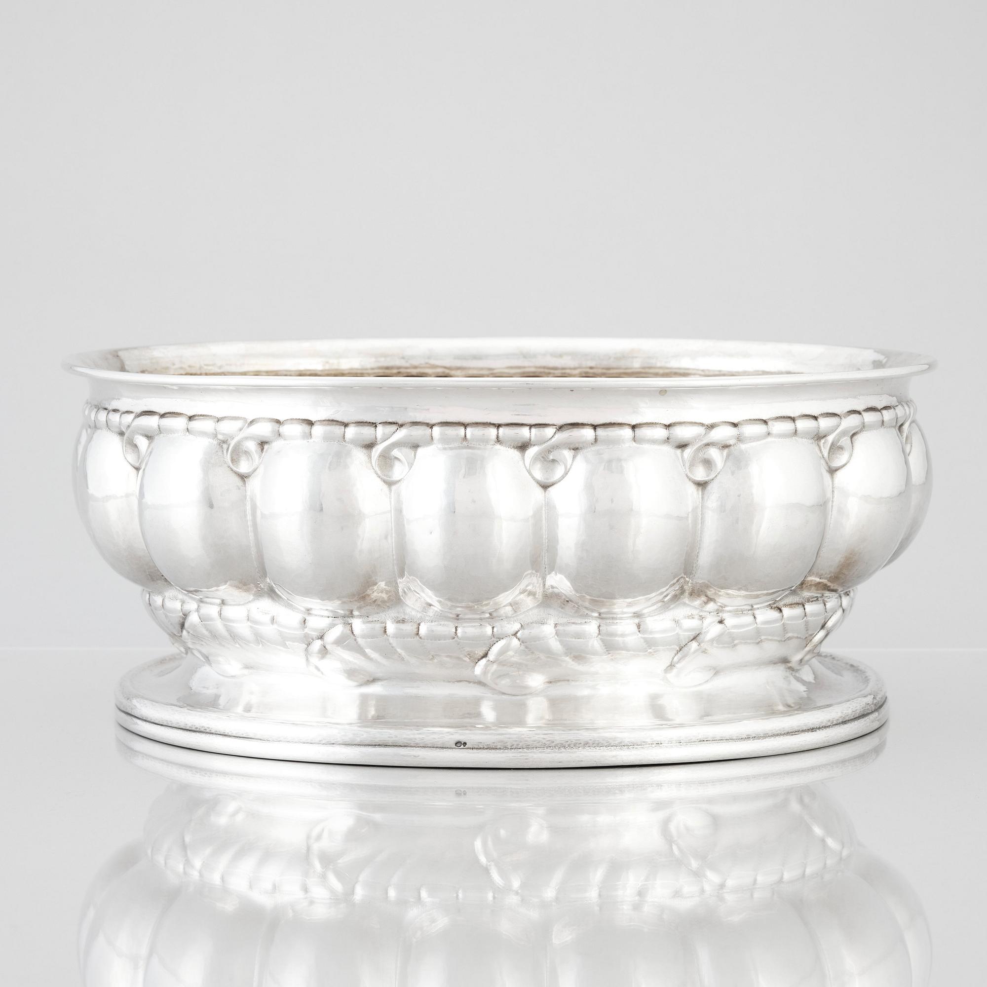 Georg Jensen, jardinière, Köpenhamn ca 1915-21, 830/1000 silver.