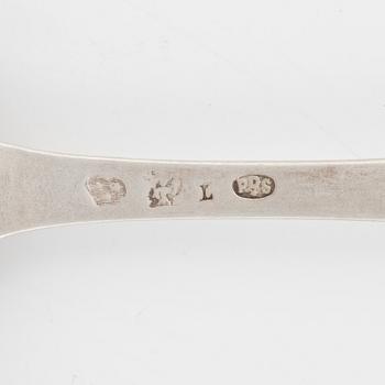 A set of Swedish Silver Table Spoons, including Petter Davidsson, Norrköping 1769 (8 pieces).