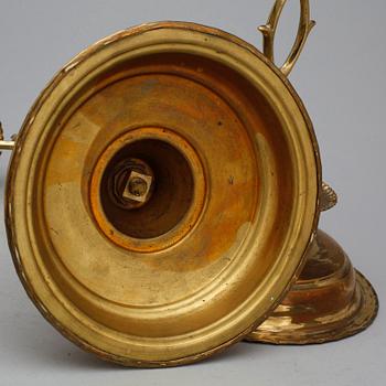 KANDELABRAR, ett par mässing, barockstil, omkring 1900.