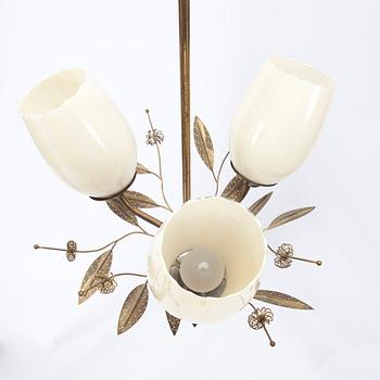 TAKLAMPA, sannolikt Itsu, 1900-talets mitt. Total höjd 67 cm.