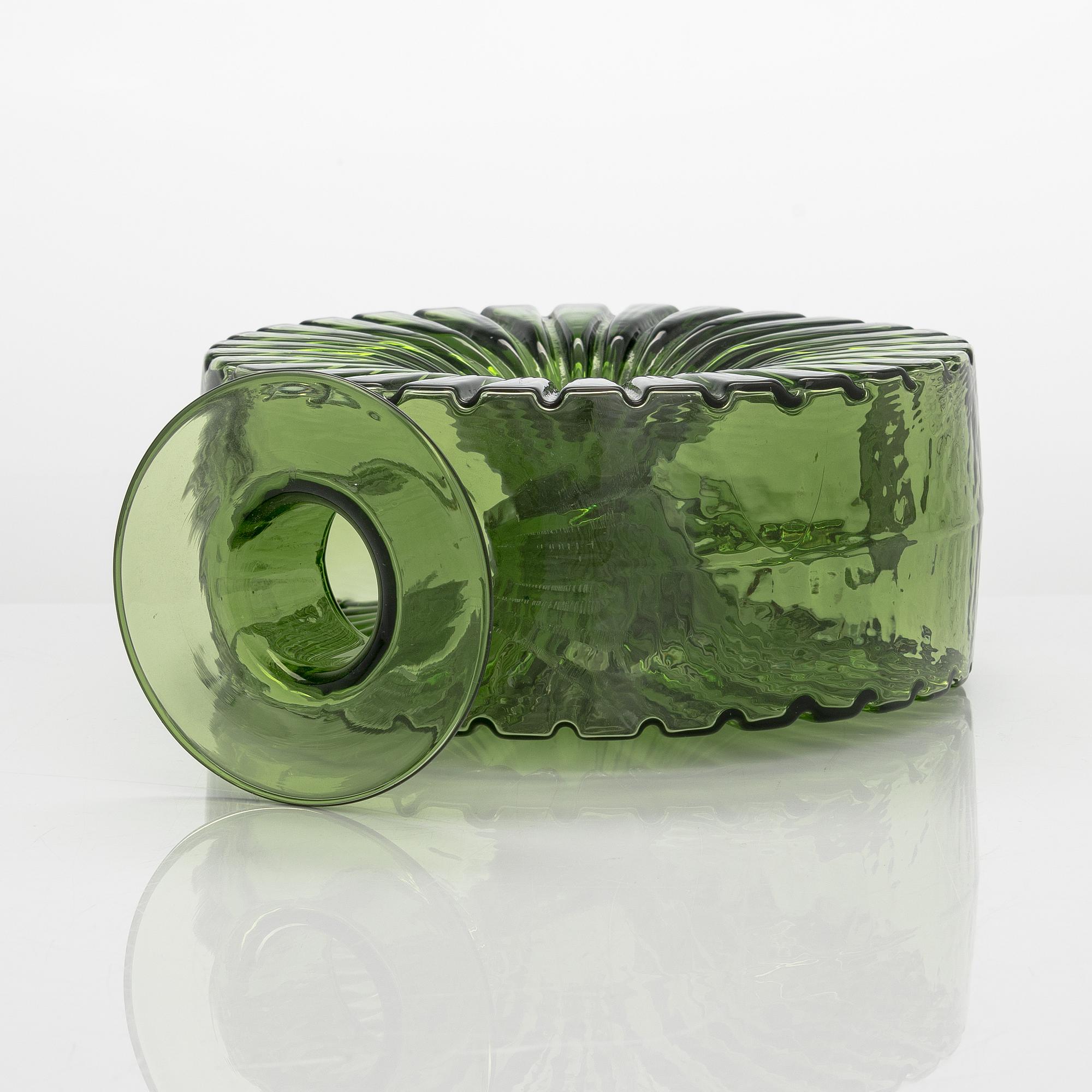 Helena Tynell, a Sun bottle for Riihimäen Lasi Oy. In production 1964-1974.