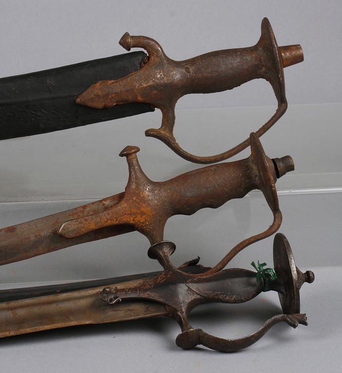 SABLAR, 3 st, orientaliska. 1900-tal.