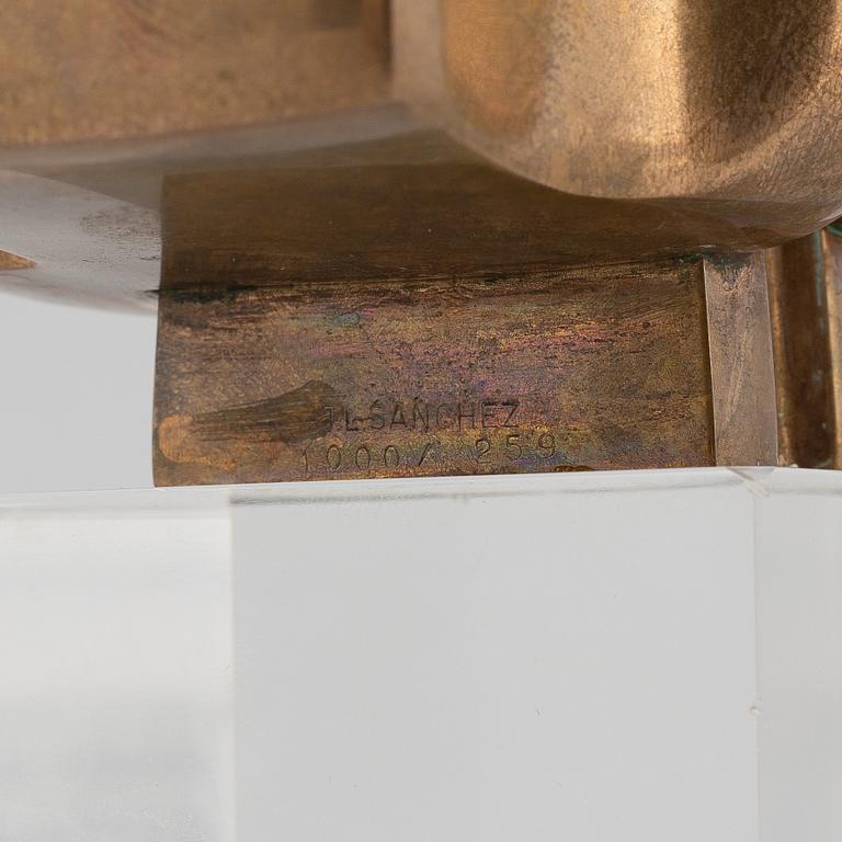 JOSÉ LUIS SANCHEZ, a bronze sculpture. Numbered 1000/259.