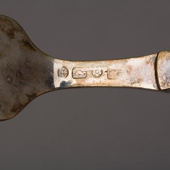 FISKBESTICK 24 delar, pläter, omkring 1900.