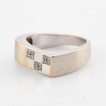 Ring, 18K white gold with small diamonds.