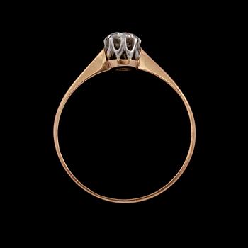 RING, 18k guld med äldre briljantslipad diamant, ca 0.20 ct, H Karefelt, Stockholm, 1926. Vikt 2 g.