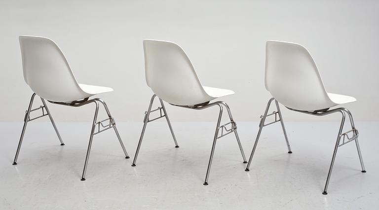STOLAR, 3 st, "Plastic chair", Charles och Ray Eames, Vitra, 1900-talets andra hälft.