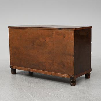 A Swedish Chest of drawers, 1920's/30's.