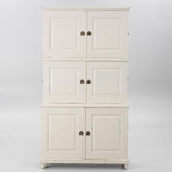 A cabinet, 18th/19th century.