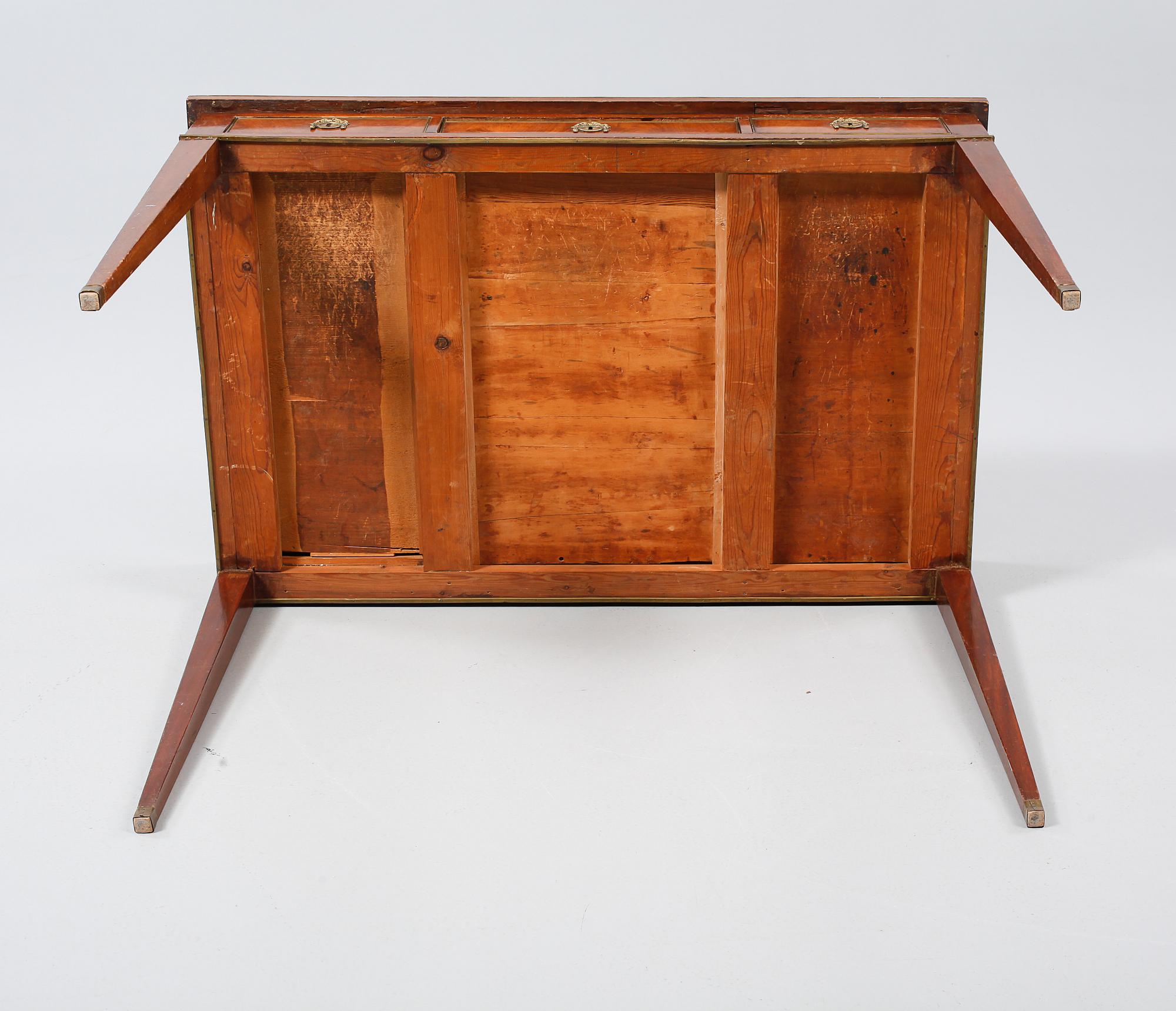 SKRIVBORD, sengustaviansk stil, omkring år 1900.