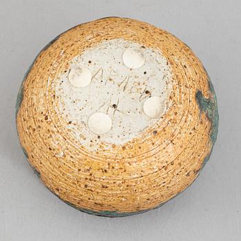 Auli Heinonen, a chamotte stoneware bowl, Arabia, Finland 1960s.