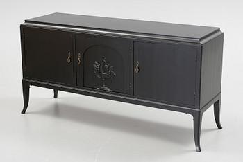 SIDEBOARD, 1900-talets första hälft.