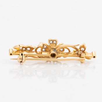 Old cut diamond brooch.