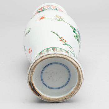 A Chinese porcelain vase 19th century.