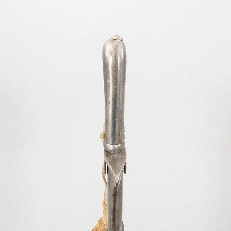 Sabel, svensk, m/1831 för artillerimanskap, med balja.