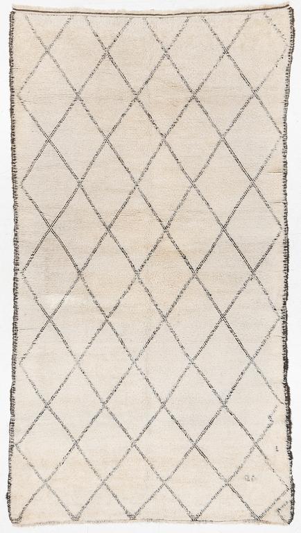 Matta, Marocko, ca 355 x 190 cm.