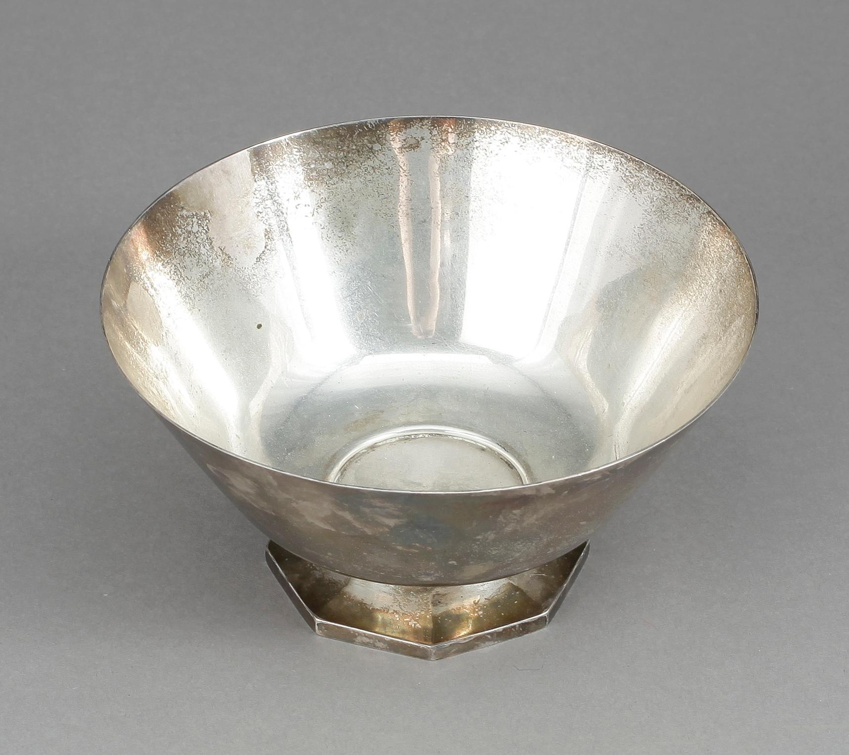 SKÅL, silver, CFG Stockholm 1954. Vikt 328,7 g.