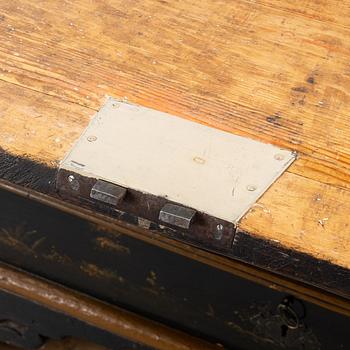 A writing cabinet, Norway, 18th/19th Century.