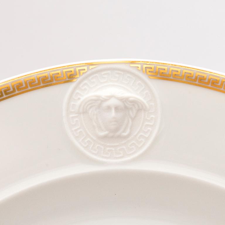 VERSACE Ikarus, Médaillon Méandre d'Or 2 + 2 porcelain plates with a coffee cup by Rosenthal.