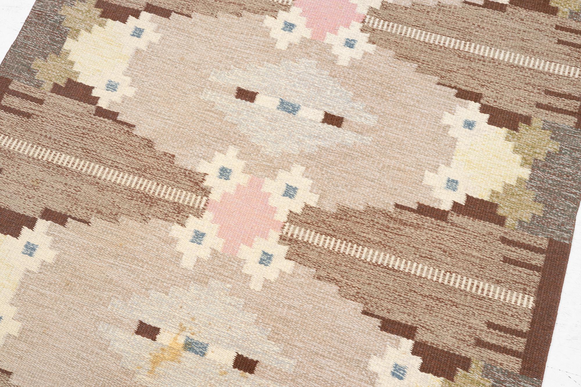 Ingegerd Silow, matta, rölakan, signerad IS, ca 200 x 135 cm.