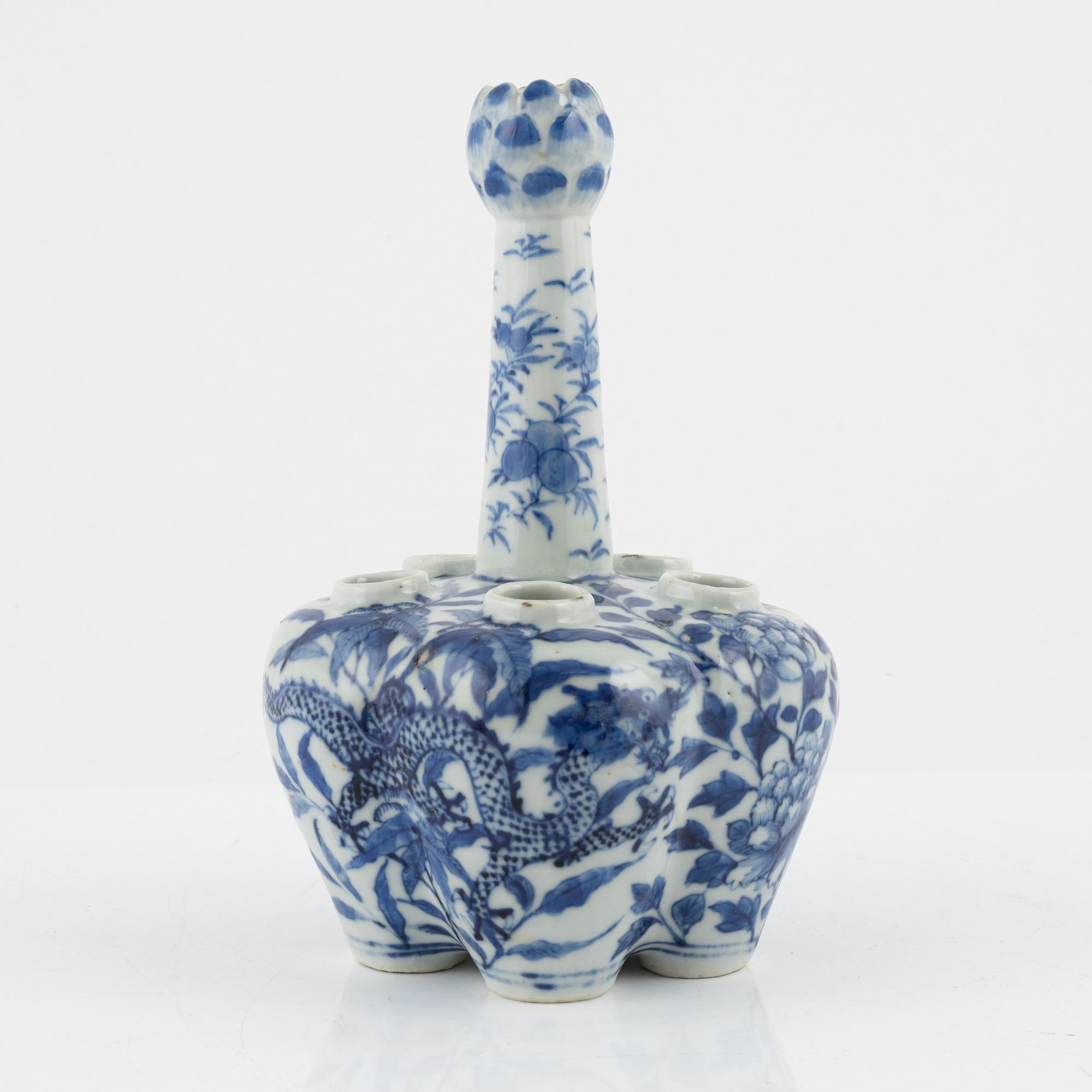 Tulpanvas, porslin, sen Qingdynasti.