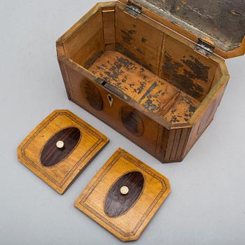 A late gustavian wooden tea box, early 19th century.