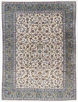 A carpet, Keshan, approx. 390 x 300 cm.