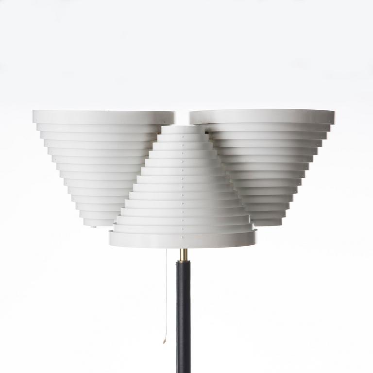 ALVAR AALTO, FLOOR LAMP, A 809. Alvar Aalto, stamped Valaistustyö.