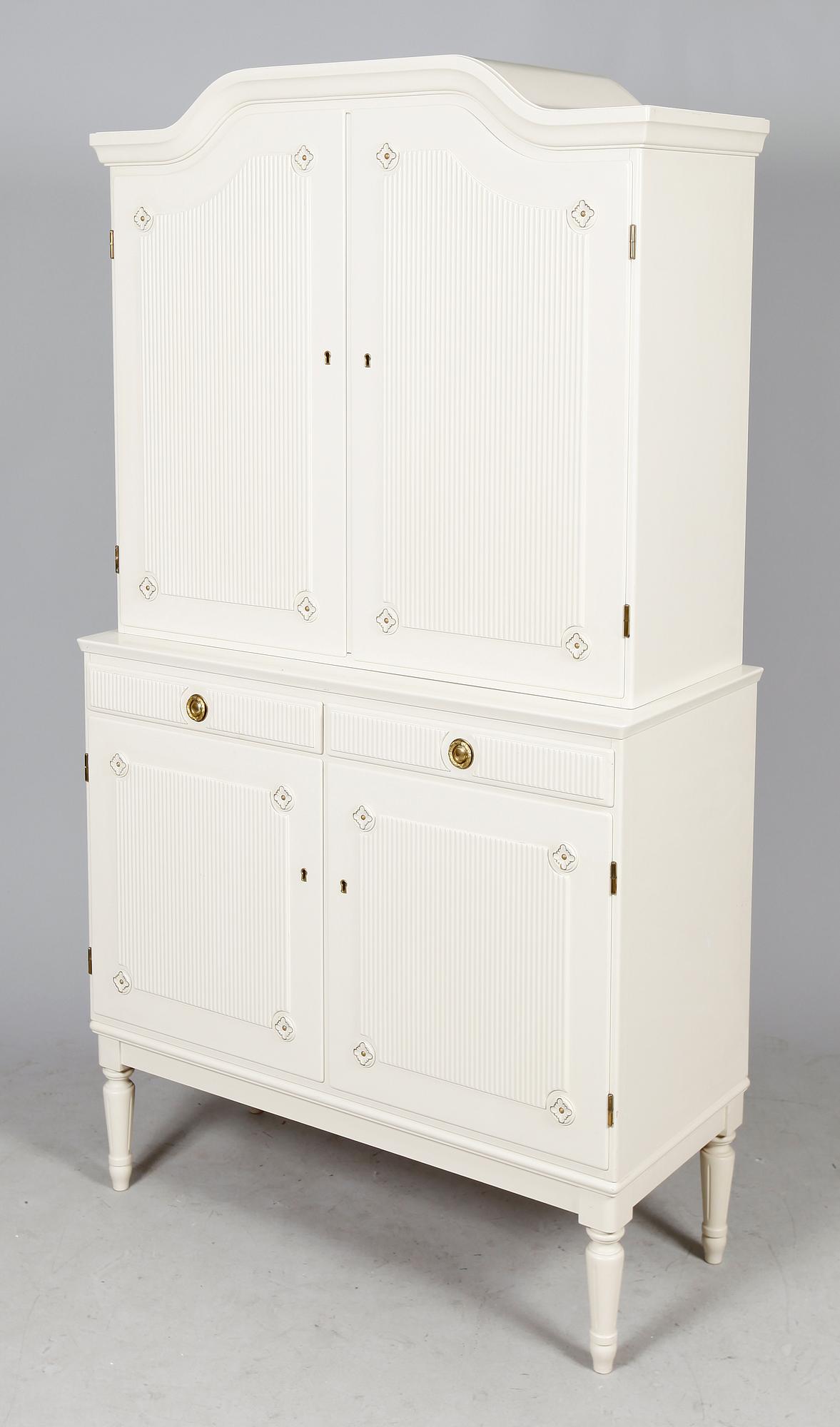 SKÅP, gustaviansk stil, 1900-talets andra hälft.