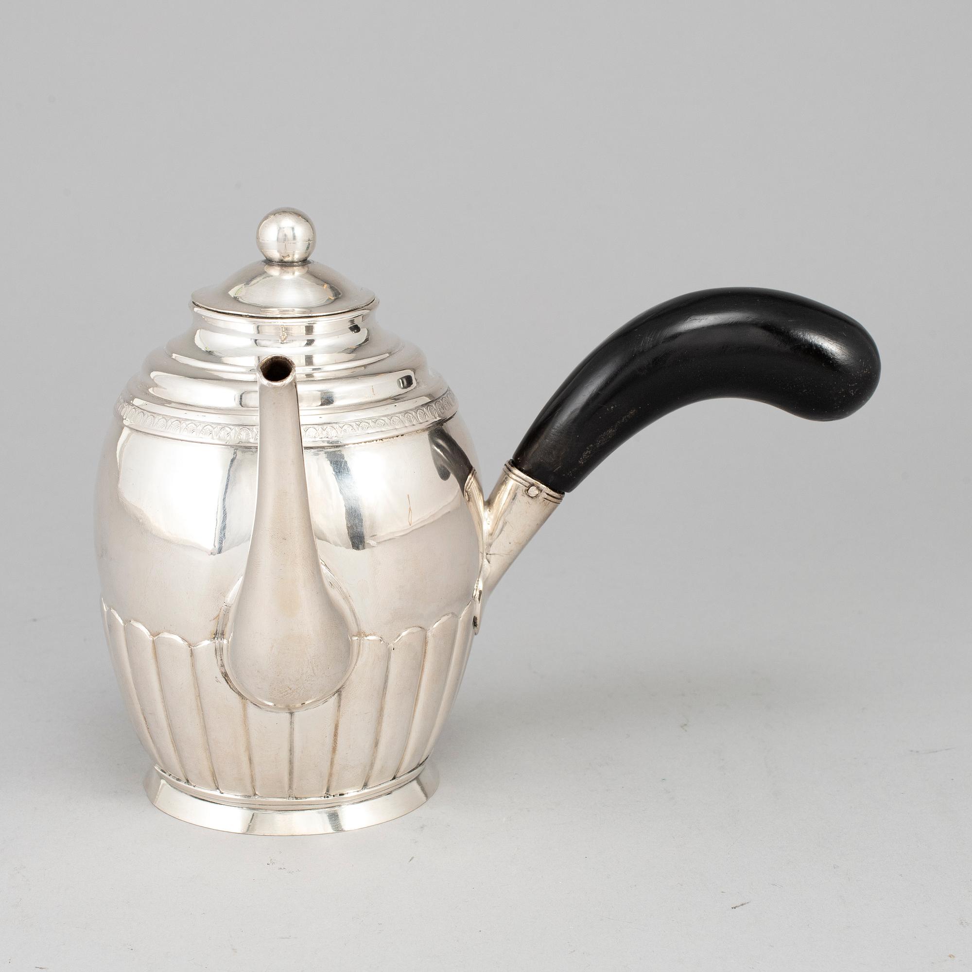 Johan Magnus Corth, kaffekanna, silver, Nyköping 1846.