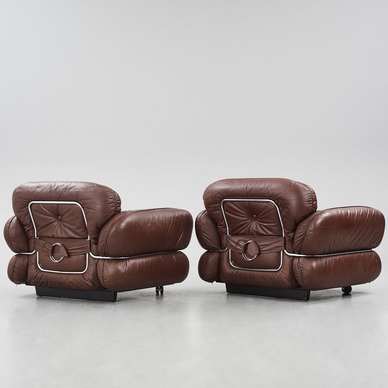 Kurt Hvitsjö, a pair of "Hannibal" easy chairs, Isku, Finland, 1970s.