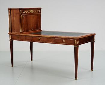 SKRIVBORD. Gustaviansk stil, 1900-talets början.