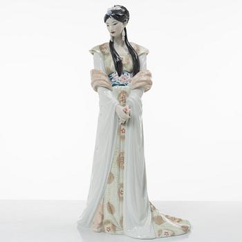José Luis Santes, figurine, "Chinese beauty", Lladró, Spain, 2012-2022.