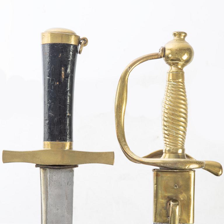 Huggare 2 st, svenska m/1856, med baljor.