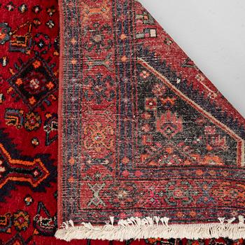 Carpet, oriental, 220 x 147 cm.