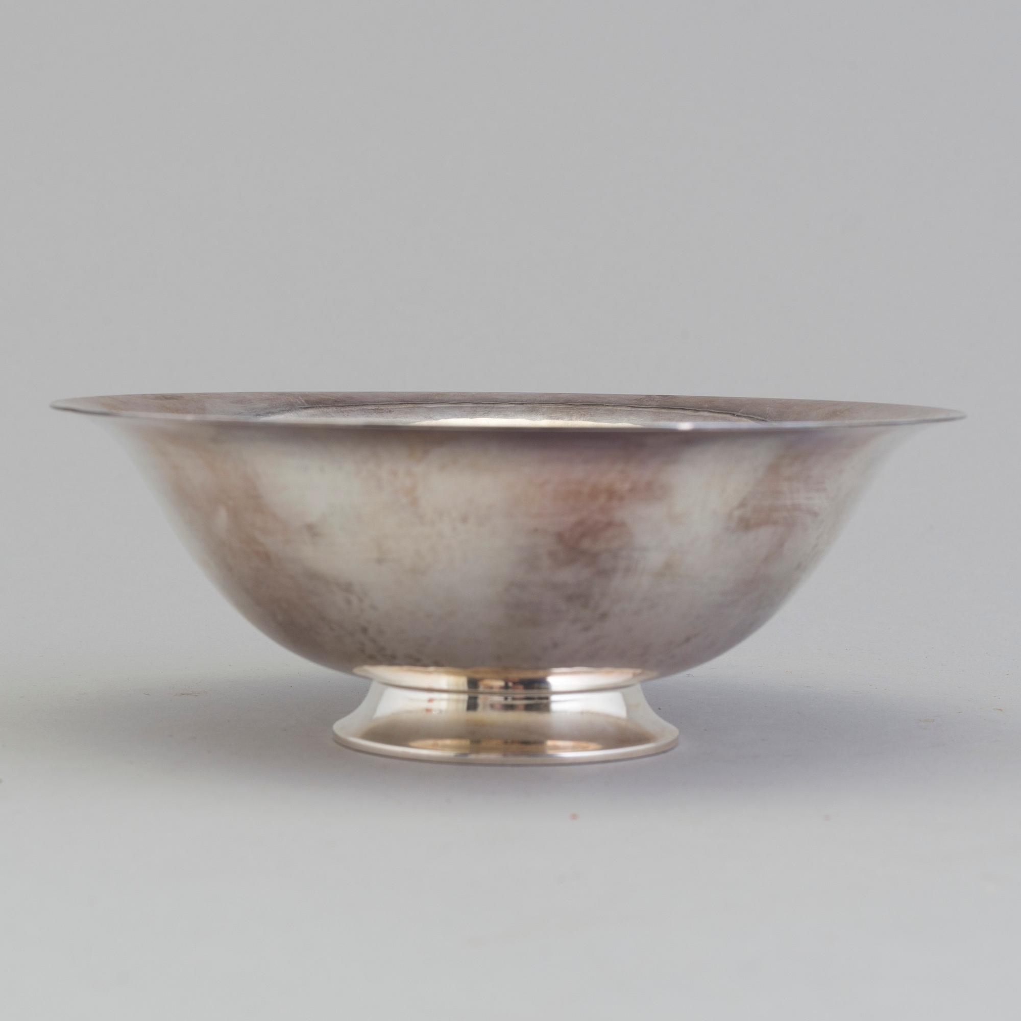 HARALD NIELSEN, skål, silver, Georg Jensen, Danmark. Med svenska importstämplat.