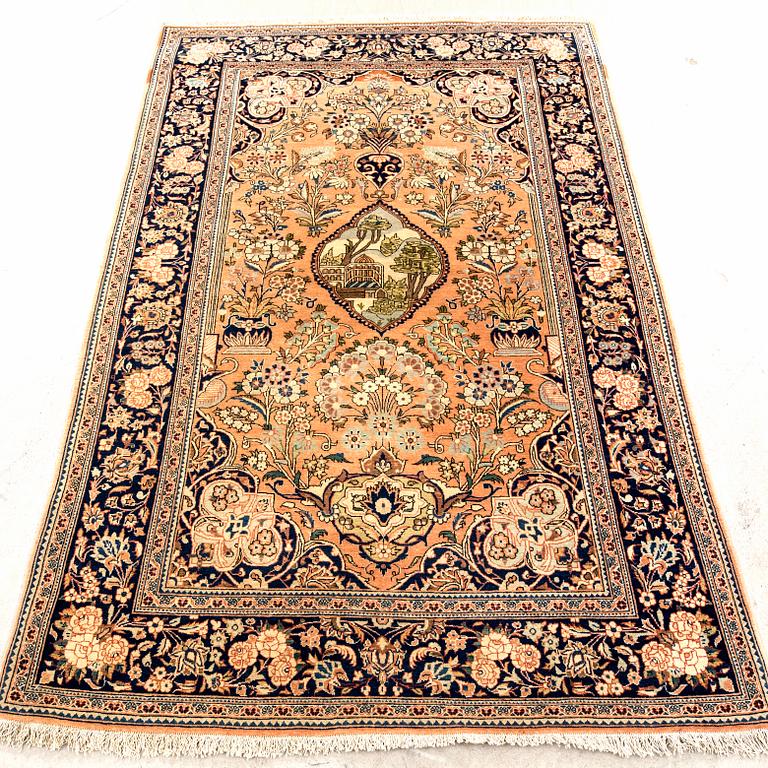 A semiantique Keshan dosar carpet ca 203x132 cm.