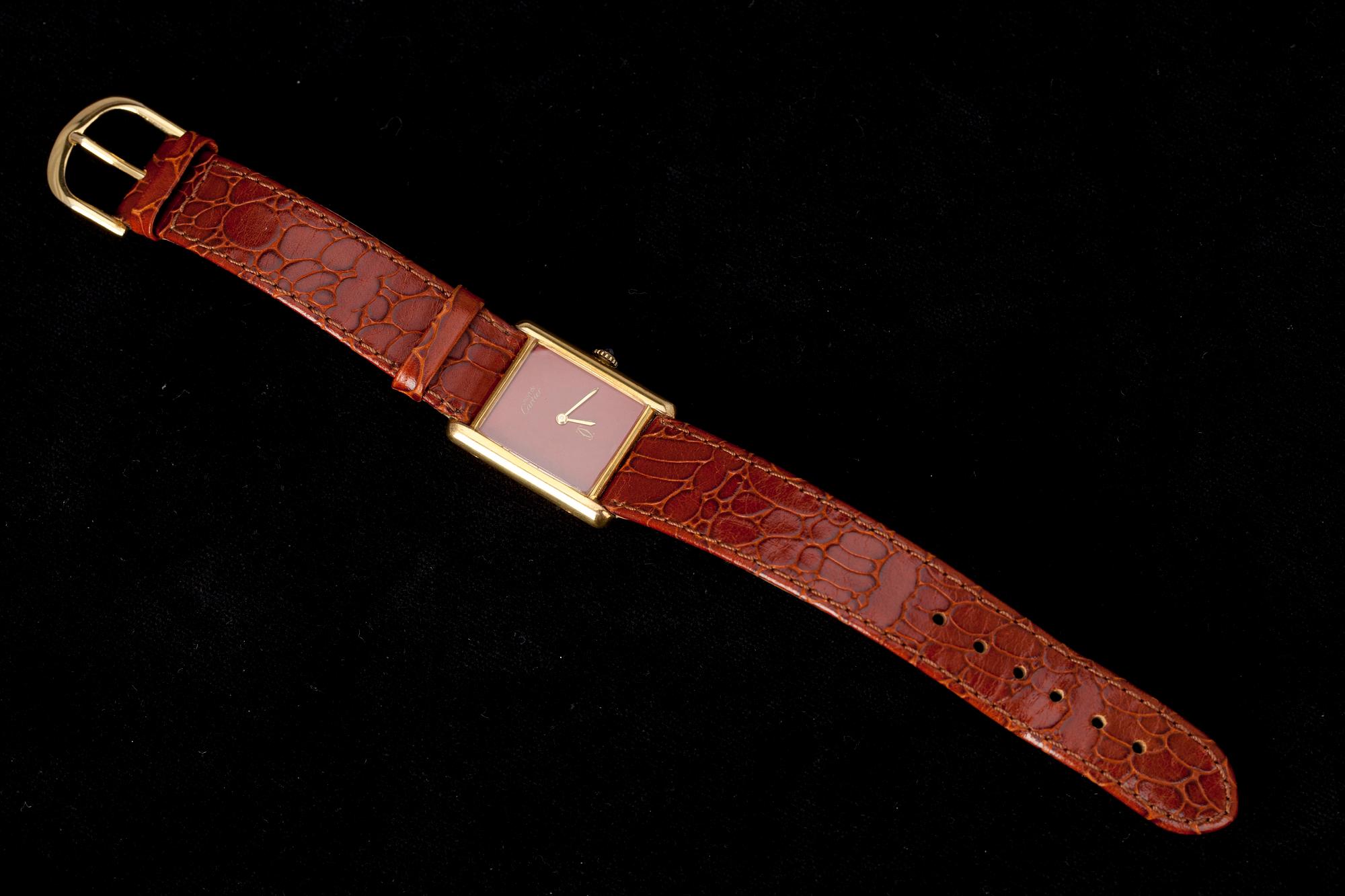 ARMBANDSUR, "Must De Cartier Tank" mekaaninen. Förgyllt silver 20 micron.