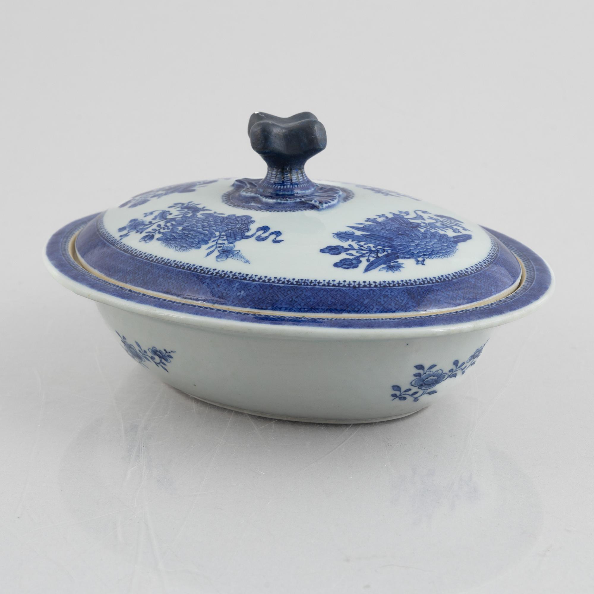 A blue and white porcelain dish with cover, China, Jiaqing (1796-1820).