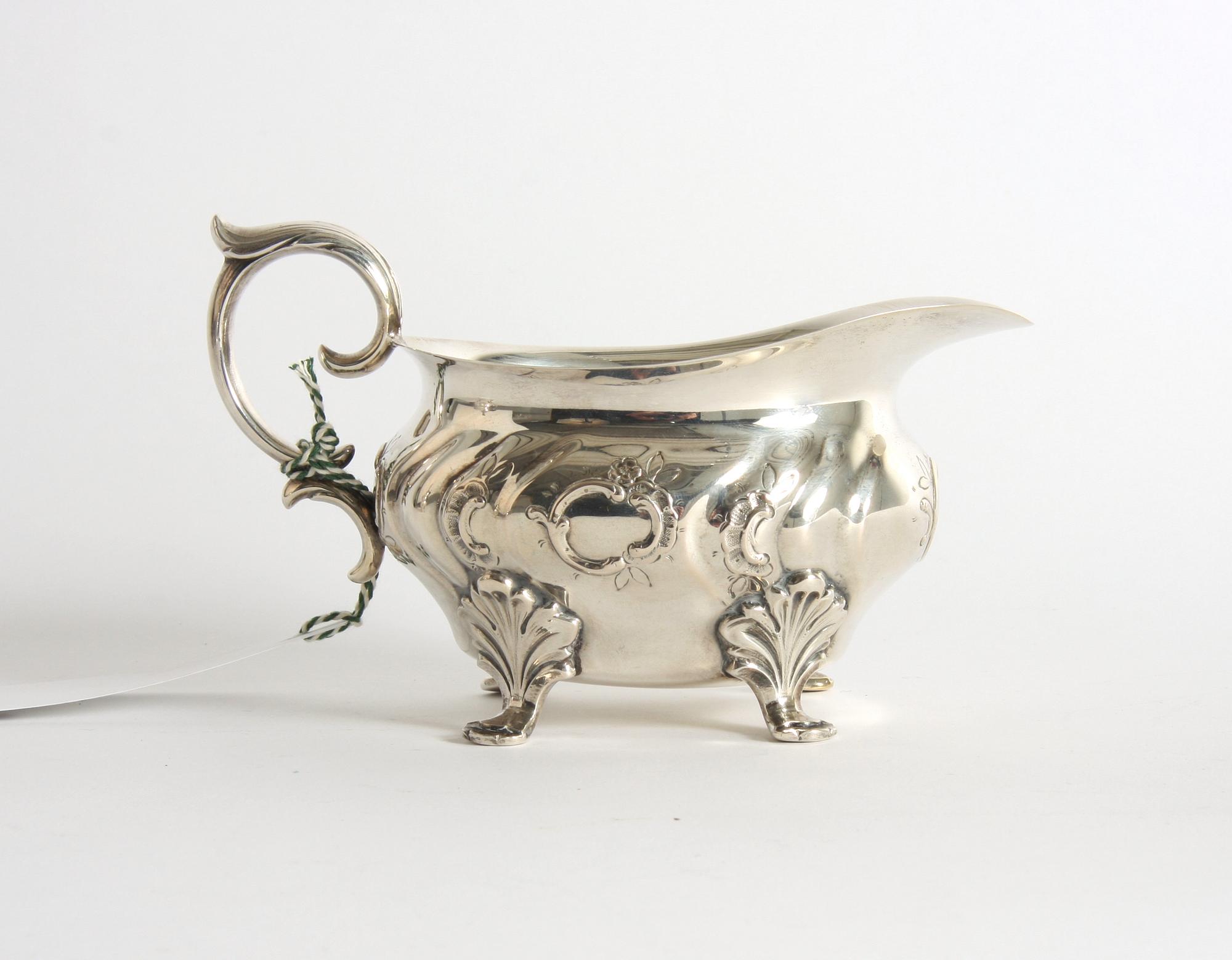 KAFFESERVIS, 3 delar, silver, rokokostil, C.G.H 1951-51.