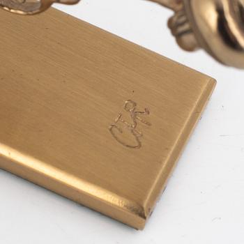 Carl Fredrik Reuterswärd, "Non violence".