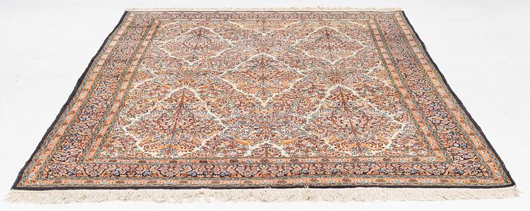 Matta, orientalisk, ca 310 x 214 cm.