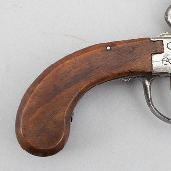 Flintlåspistoler, ett par, signerade Lambert Dit Biron, Liege omkring år 1800.