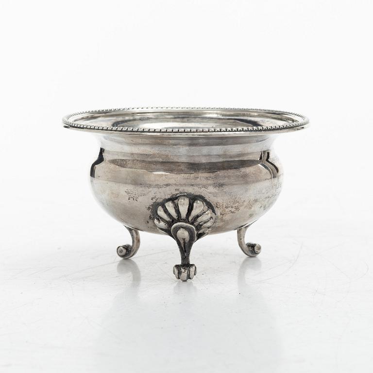 Skål, silver, S:t Petersburg 1863, kontrollmästarstämplad Edouard Fedorovich Brandenburg.