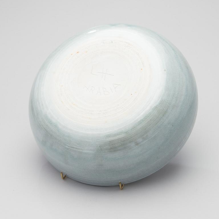 LIISA HALLAMAA, A CERAMIC BOWL. Signed LH, Arabia.