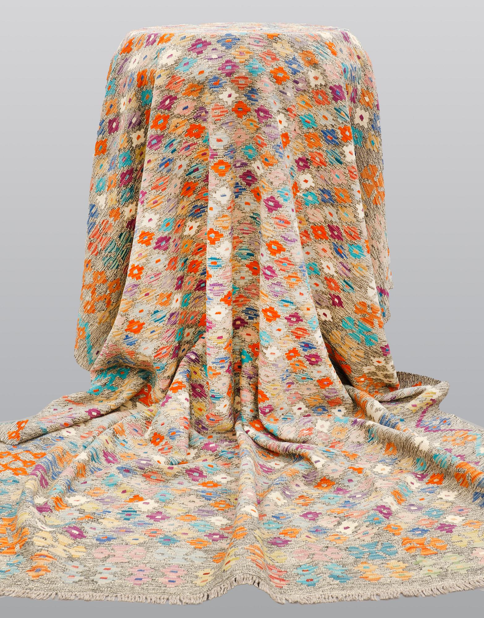 Matta, Kelim, 350 x 256 cm.