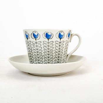 Arthur Percy, six porcelain teacups cups and five saucers, "Bukett" Gefle, Sweden.