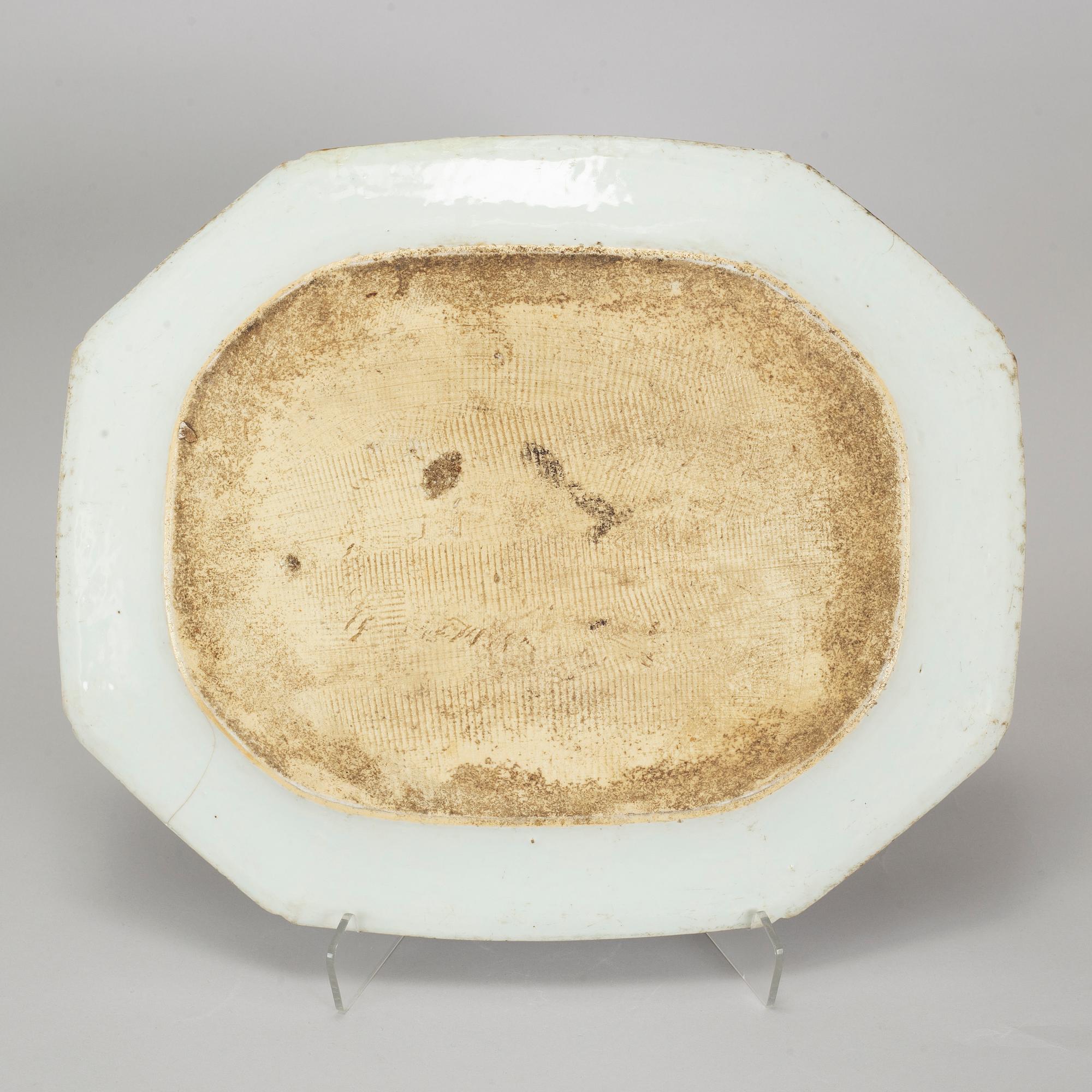 SERVERINGSFAT, kompaniporslin. Qingdynastin, Qianlong (1736-95).